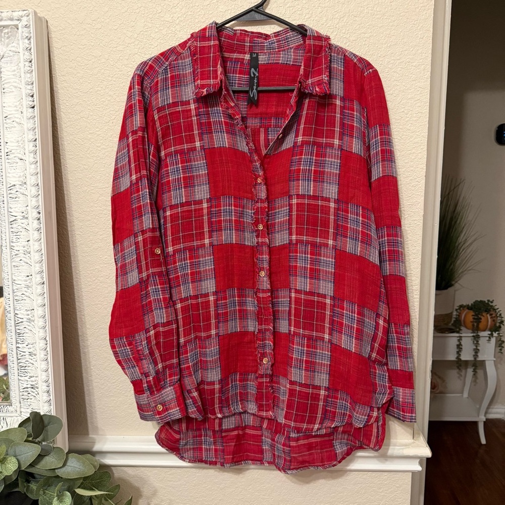 Seven7  Studded red  Button Down Shirt  medium - Picture 10 of 12